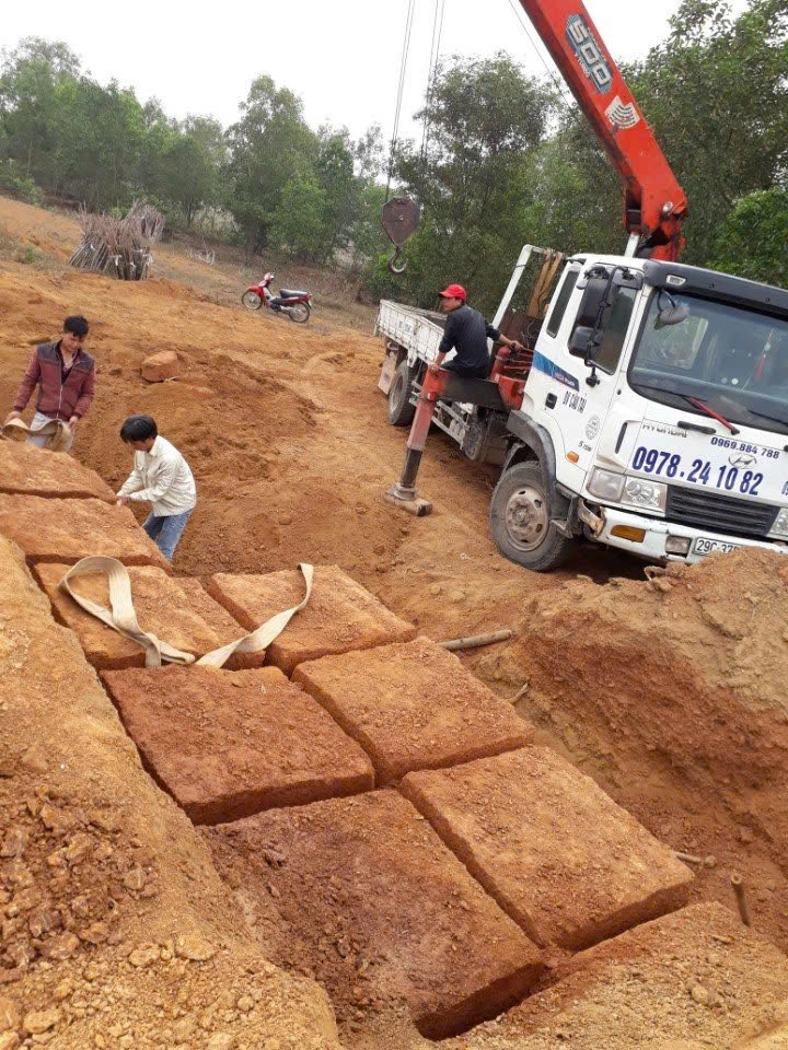 Đá ong nguyên khối MS13