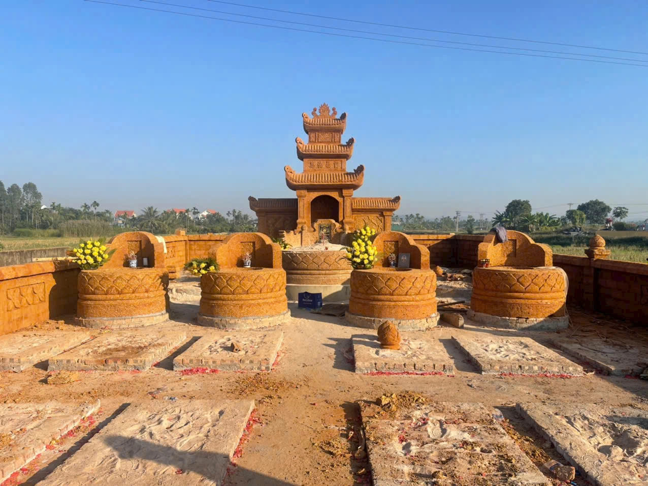 Lăng mộ đá ong – Bền vững, trang nghiêm và mang giá trị tâm linh